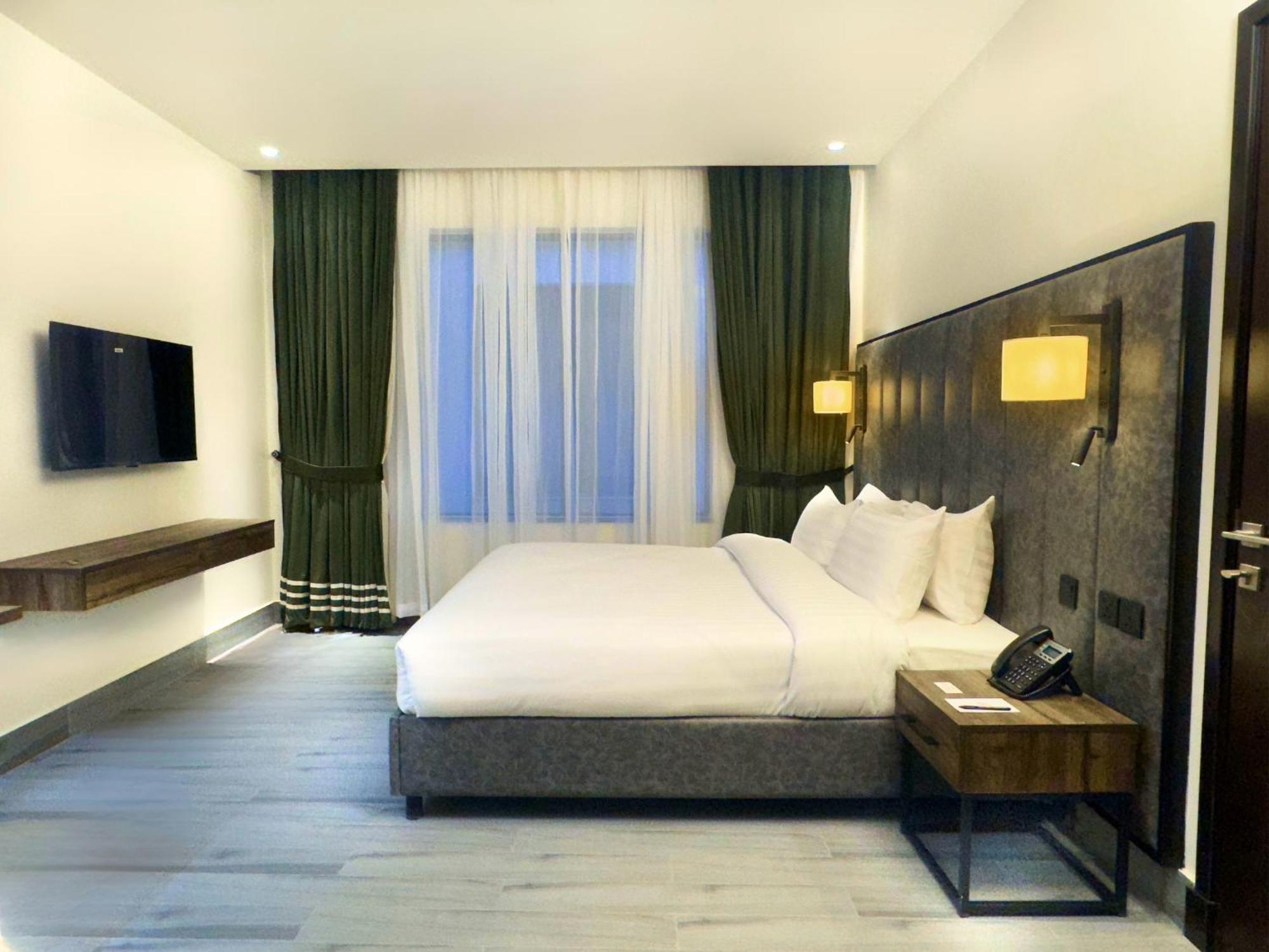 Hotel One Vogue Mall 35 拉瓦尔品第 外观 照片