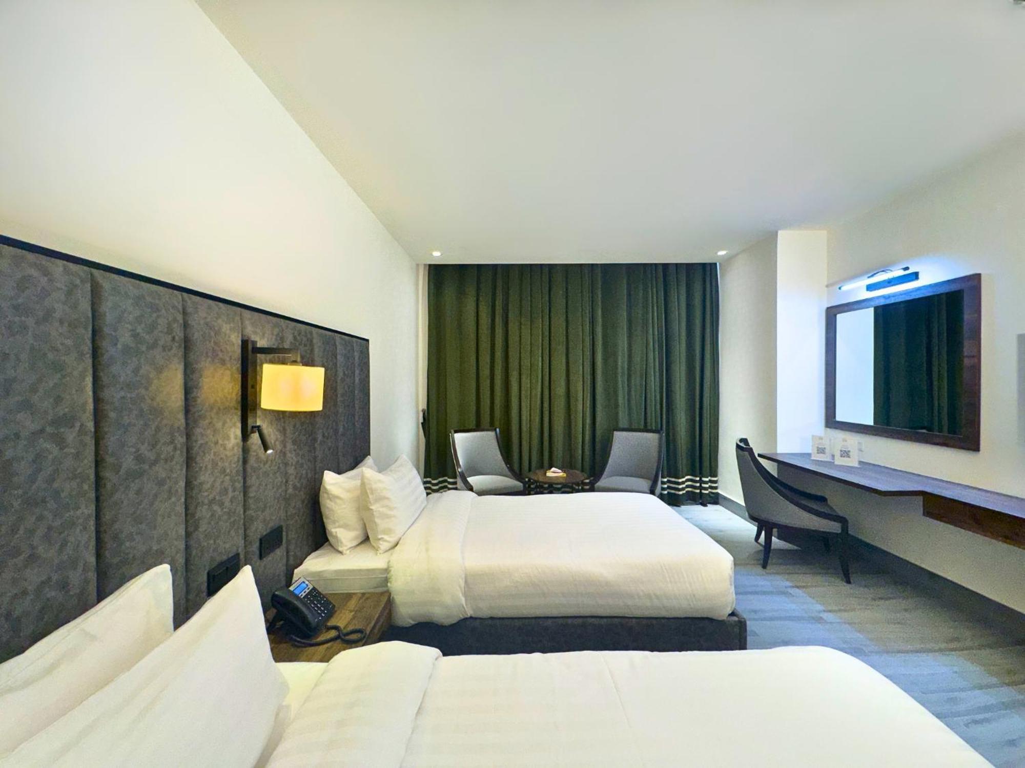 Hotel One Vogue Mall 35 拉瓦尔品第 外观 照片